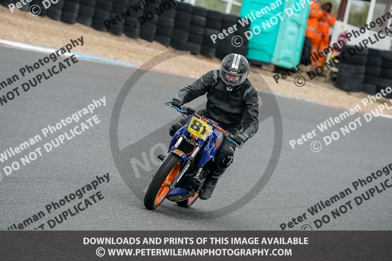 enduro digital images;event digital images;eventdigitalimages;mallory park;mallory park photographs;mallory park trackday;mallory park trackday photographs;no limits trackdays;peter wileman photography;racing digital images;trackday digital images;trackday photos